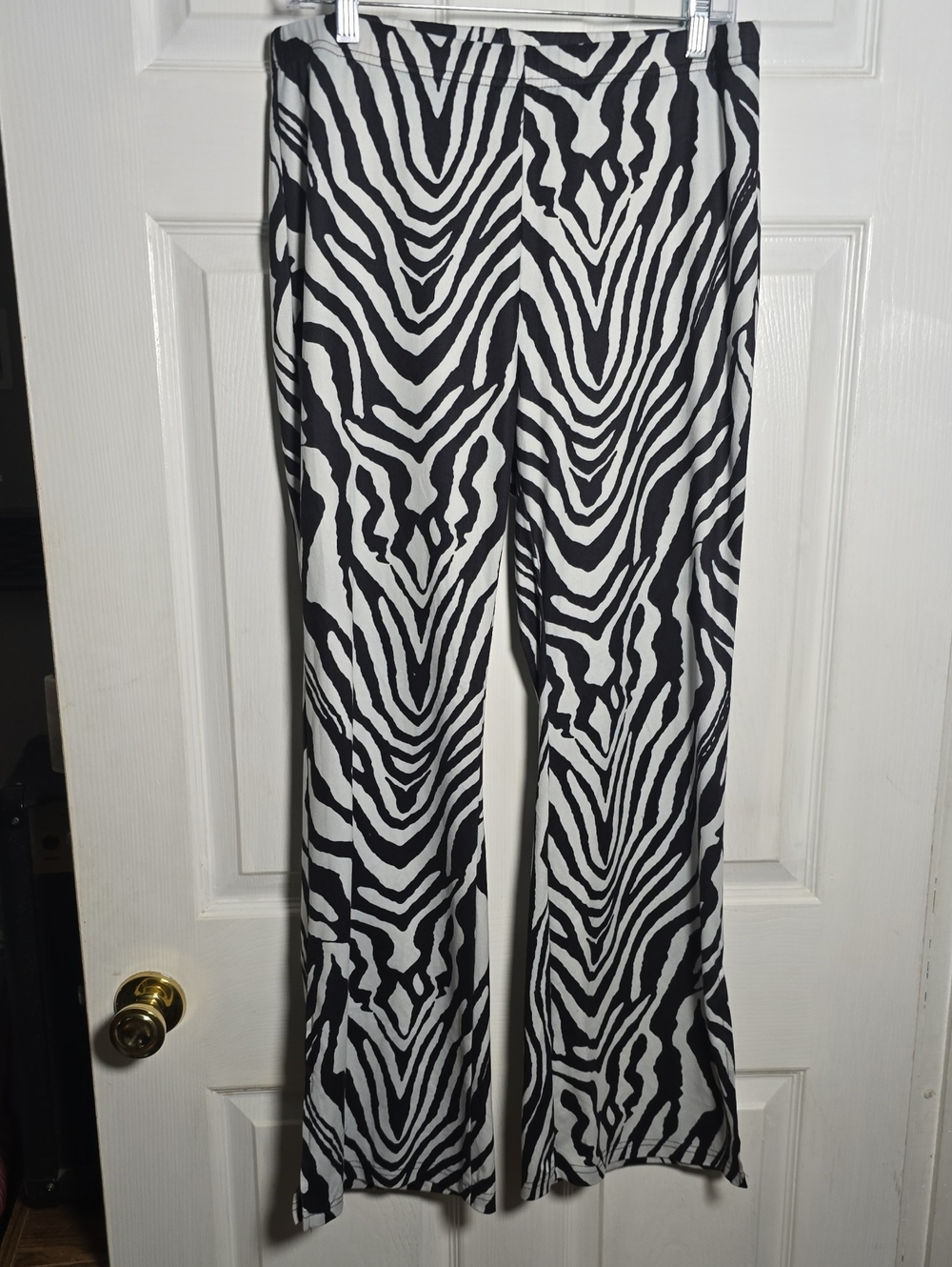 Womens XXL Zebra-Print Boot Cut Pants - Black & White